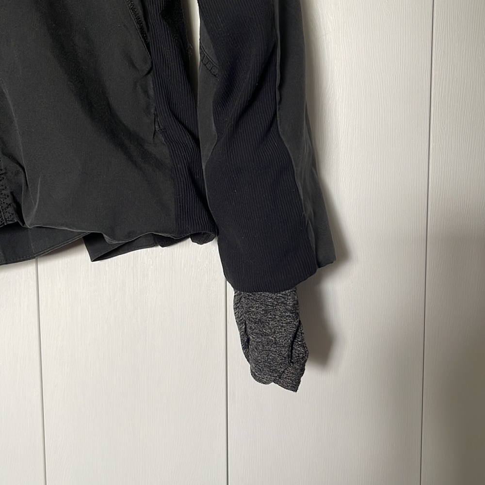 Lululemon jacket - Picture 2 of 5